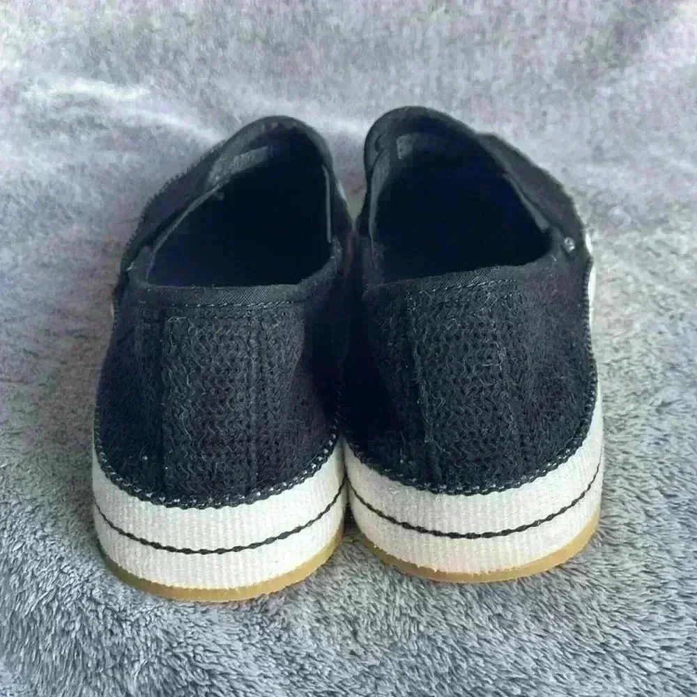 UGG Bren Slip-On Sneaker in Black Size 9.5 EUC - Picture 4 of 8